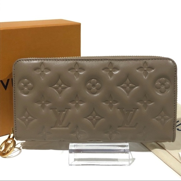 Authentic Louis Vuitton Coussin Monogram  Embossed Lambskin Leather Zippy Wallet - Picture 1 of 16